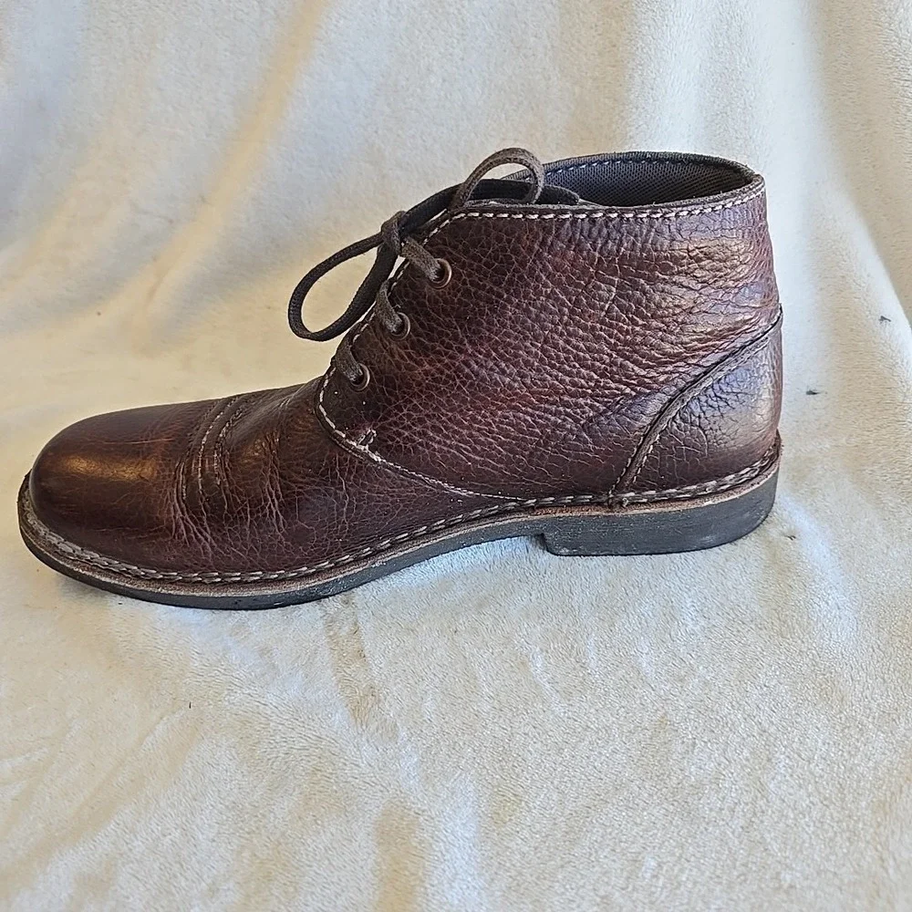Clarks Men's Brown Leather Chukka‎ Boots Pebbled Leather Design Size 11M